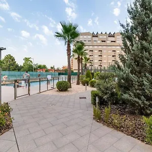 Moderno Con Piscina Y Parking Granada